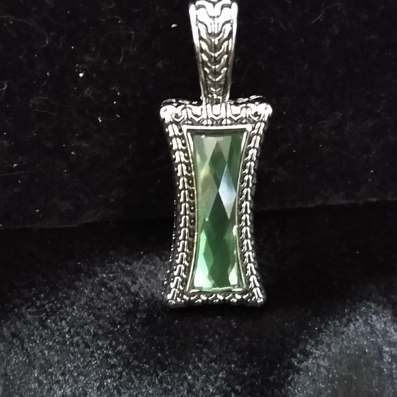 Lia Sophia Jewelry - Lia Sophia Green & Silver Rectangle Pendant Lia Sophia Jewelry - Lia Sophia Green & Silver Rectangle Pendant